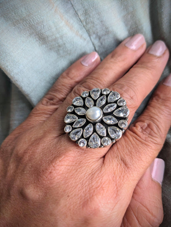 Zirconia floral adjustable ring, Pure silver