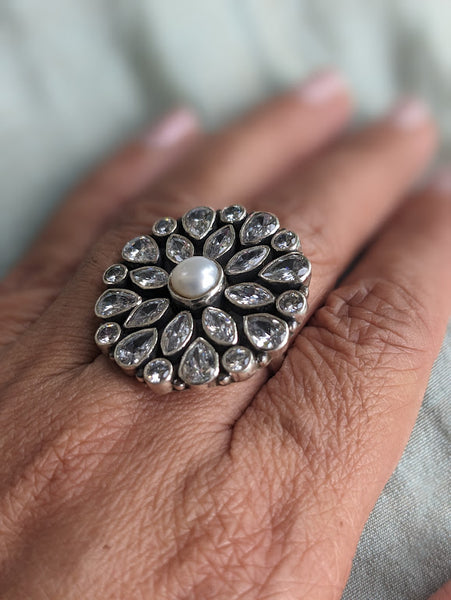 Zirconia floral adjustable ring, Pure silver