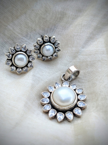 Sunflower Zirconia Earring and Pendant Set