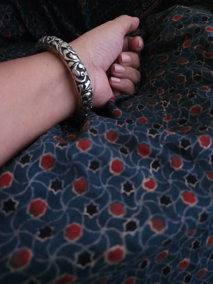 92.5 Silver Oxidized chitai bangle, Silver cuff, Classic Chitai kada