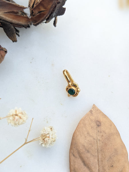 Gold polished green stone clip on Nosepin