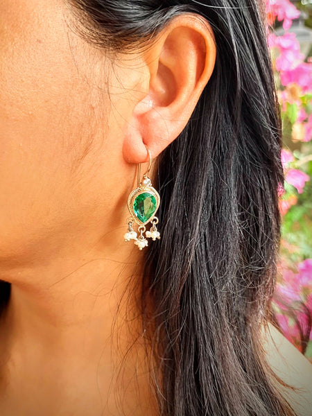 Aarna - Green onyx and pearl hook earring in pure silver