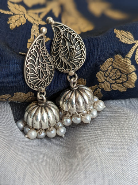 Paisley Silver jhumka with pearl