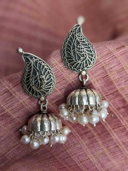 Paisley Silver jhumka with pearl