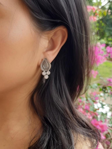 Silver and Zirconia stone embossed beautiful stud earring