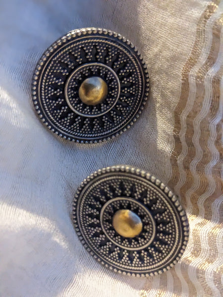 Statement dual tone rawa work pure silver studs