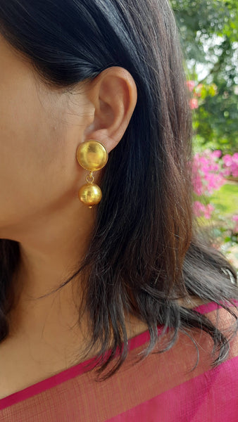 Gold polished pure silver ball earring