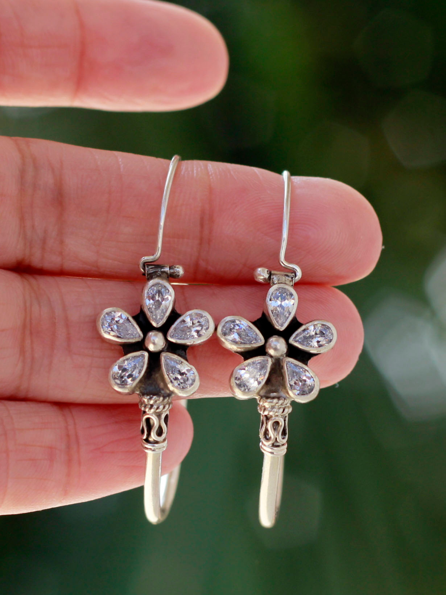 Suman -  925 Sterling Silver blue floral hoop earring