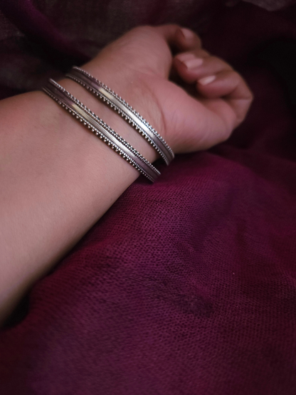 Handcrafted Jaipur Silver Bangle – Oxidized Granulation Band