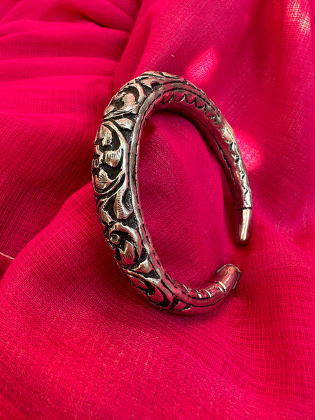 92.5 Silver Oxidized chitai bangle, Silver cuff, Classic Chitai kada