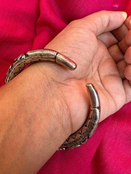 92.5 Silver Oxidized chitai bangle, Silver cuff, Classic Chitai kada