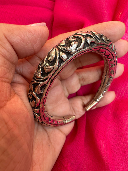 92.5 Silver Oxidized chitai bangle, Silver cuff, Classic Chitai kada
