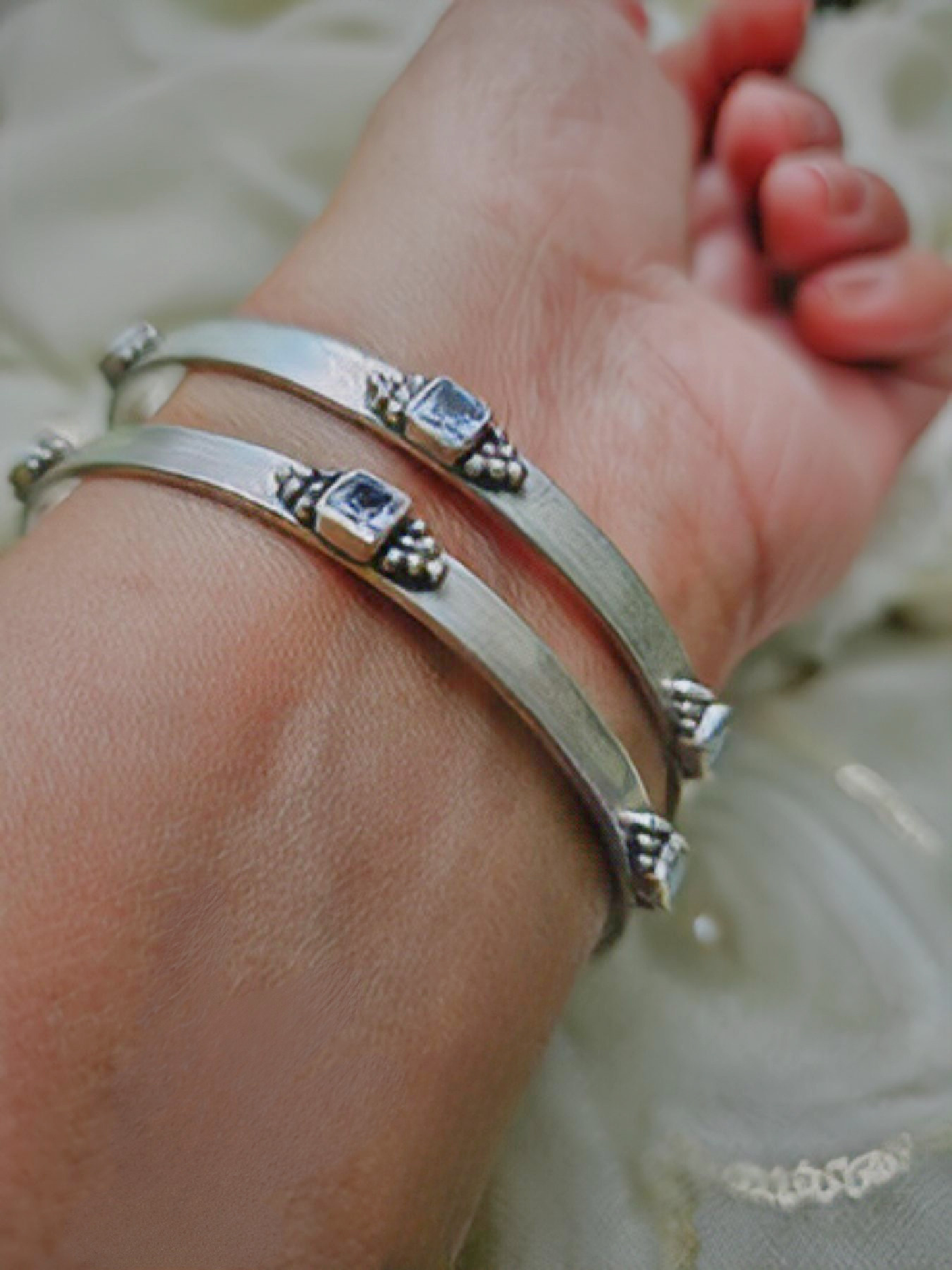 TARA - 925 Sterling Silver Bangle Set – White Zirconia, Set of 2
