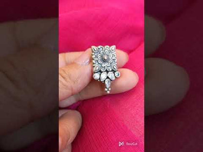 925 Sterling silver and cubic zirconia stone embossed beautiful stud earring