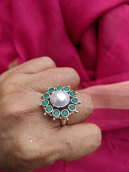 Pearl and Green Zirconia Adjustable ring