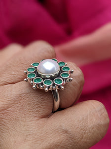 Pearl and Green Zirconia Adjustable ring