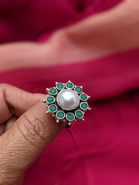 Pearl and Green Zirconia Adjustable ring